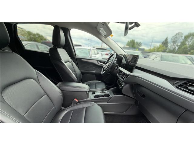 2025 Ford Escape Platinum (Stk: 260235) in North Bay - Image 24 of 50
