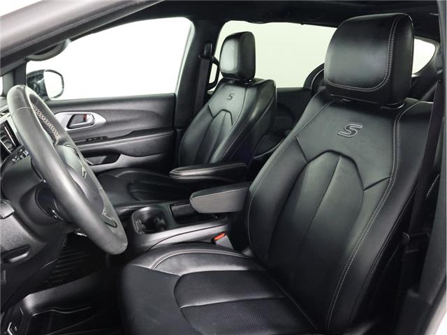 2024 Chrysler Pacifica Touring-L (Stk: L675A) in Calgary - Image 16 of 21