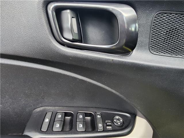 2020 Hyundai Venue Ultimate w/Grey-Lime Interior in Ottawa - Image 5 of 14