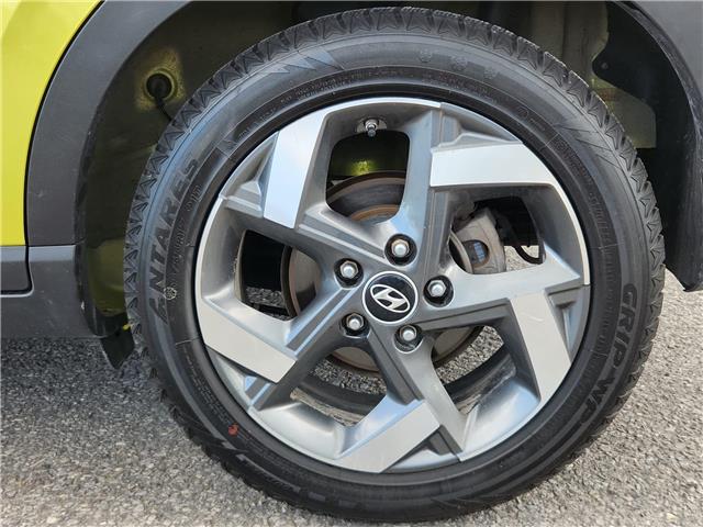 2020 Hyundai Venue Ultimate w/Grey-Lime Interior in Ottawa - Image 10 of 14
