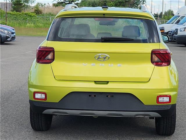 2020 Hyundai Venue Ultimate w/Grey-Lime Interior in Ottawa - Image 11 of 14