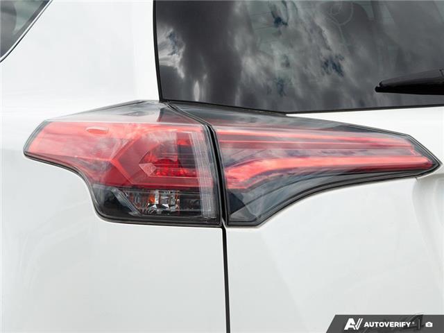 2018 Toyota RAV4 LE (Stk: U26T110A) in London - Image 11 of 27