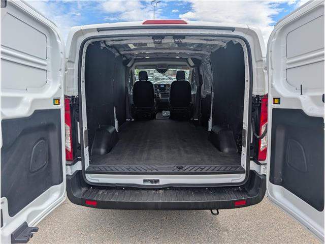 2025 Ford Transit-250 Cargo Base (Stk: 19541) in Calgary - Image 5 of 17