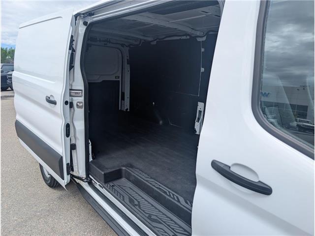 2025 Ford Transit-250 Cargo Base (Stk: 19541) in Calgary - Image 8 of 17