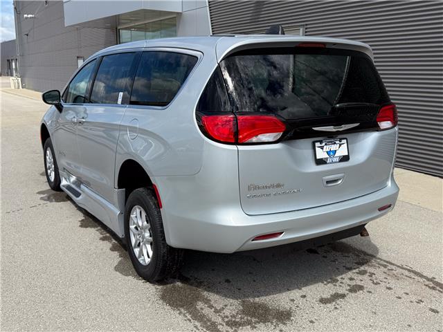 2023 Chrysler Grand Caravan SXT (Stk: UM050) in London - Image 4 of 28