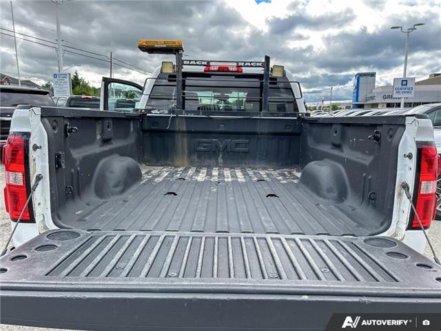 2019 GMC Sierra 2500HD Base (Stk: P196561) in Grimsby - Image 12 of 25