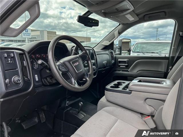2019 GMC Sierra 2500HD Base (Stk: P196561) in Grimsby - Image 13 of 25