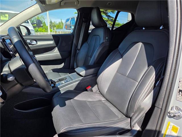 2024 Volvo XC40 B5 Core Dark Theme (Stk: 7174) in Calgary - Image 13 of 15
