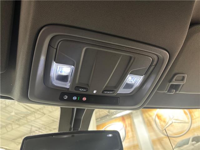 2022 Chevrolet Silverado 2500HD Custom in Saint-Eustache - Image 12 of 17