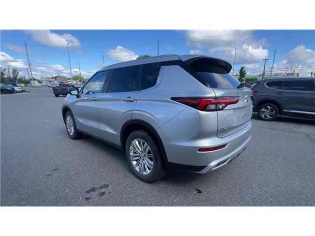 2024 Mitsubishi Outlander SE (Stk: 25582) in Sudbury - Image 2 of 26