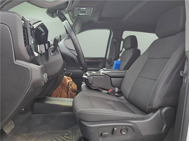 2024 Chevrolet Silverado 1500 LT (Stk: T4394) in Richmond - Image 3 of 3