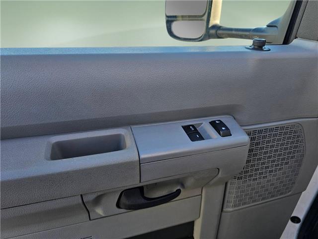2023 Ford E-450 Cutaway Base (Stk: T4041) in Richmond - Image 13 of 15
