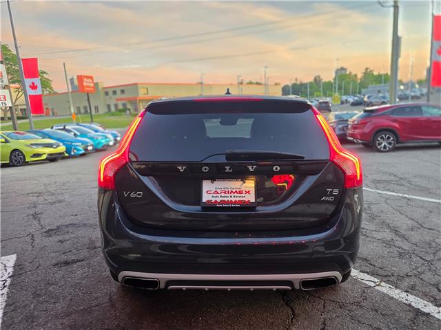 2018 Volvo V60 Cross Country T5 Premier (Stk: 2511620) in Waterloo - Image 4 of 26