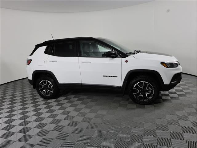 2026 Jeep Compass Trailhawk (Stk: 26J126) in Calgary - Image 5 of 18