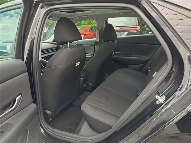 2025 Hyundai Elantra Preferred w/Tech Package (Stk: 987973) in Lower Sackville - Image 6 of 9