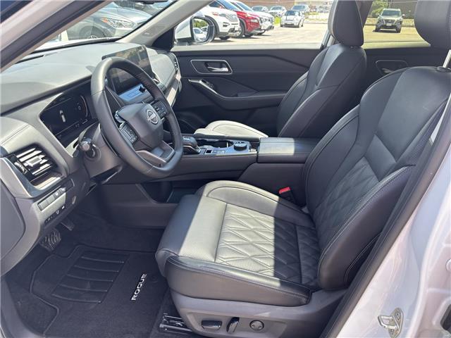 2025 Nissan Rogue Platinum (Stk: P7358) in Brantford - Image 5 of 25