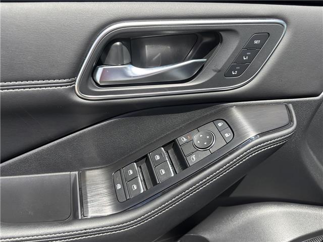 2025 Nissan Rogue Platinum (Stk: P7358) in Brantford - Image 6 of 25