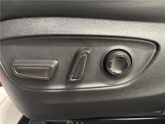 2025 Toyota Sienna Limited 7-Passenger (Stk: 11106227A) in Markham - Image 16 of 36