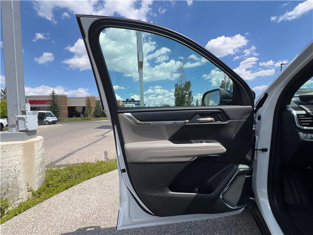 2026 GMC Acadia Elevation (Stk: TJ375584) in Calgary - Image 20 of 23