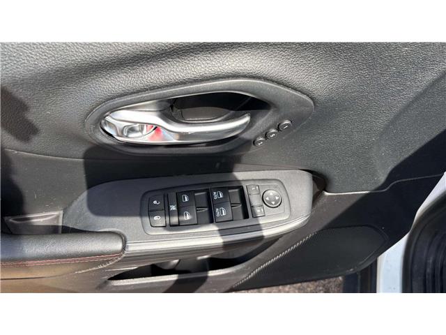 2016 Jeep Cherokee Trailhawk (Stk: SL26029A) in Cold Lake - Image 20 of 20 2016 Jeep Cherokee Trailhawk (Stk: SL26029A) in Cold Lake - Image 20 of 20