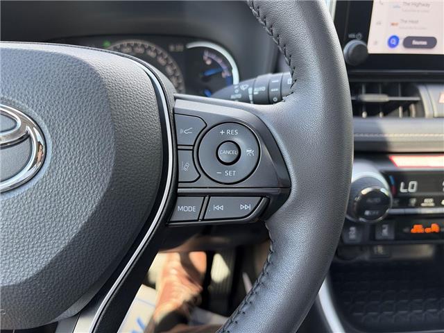 2025 Toyota RAV4 Hybrid XLE (Stk: 10121653A) in Markham - Image 17 of 32