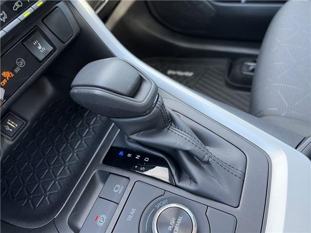 2025 Toyota RAV4 Hybrid XLE (Stk: 10121653A) in Markham - Image 22 of 32
