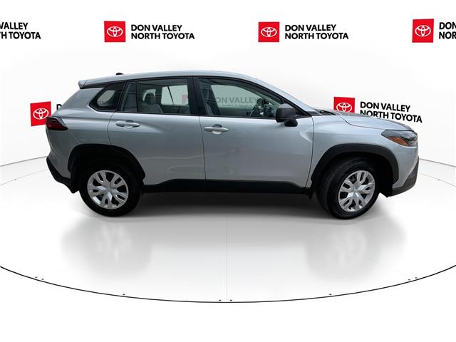 2026 Toyota Corolla Cross L (Stk: 10121900A) in Markham - Image 9 of 27