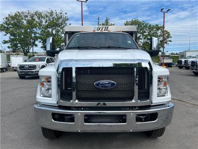 2025 Ford F-650 Diesel Base (Stk: C00243) in Ottawa - Image 2 of 14