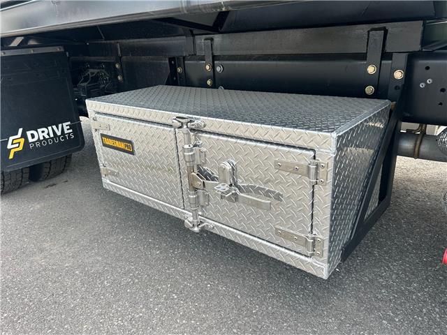 2025 Ford F-650 Diesel Base (Stk: C00243) in Ottawa - Image 4 of 14