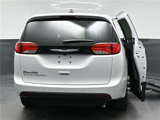 2026 Chrysler Grand Caravan SXT (Stk: INCOMING) in London - Image 5 of 15