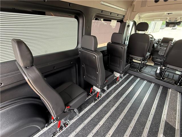 2026 RAM ProMaster 2500 Window Van High Roof (Stk: MU2404) in London - Image 11 of 21