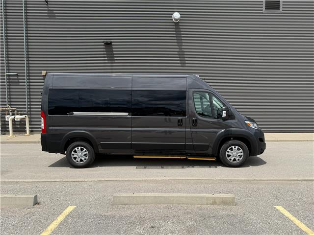 2026 RAM ProMaster 2500 Window Van High Roof (Stk: MU2404) in London - Image 3 of 21