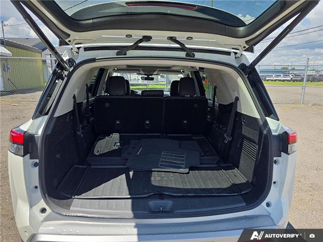 2024 Nissan Pathfinder SL (Stk: UC6690) in Thunder Bay - Image 10 of 22