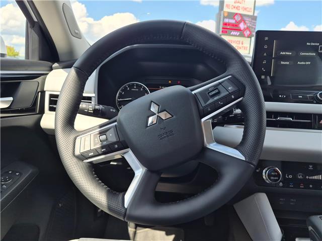 2026 Mitsubishi Outlander LE (Stk: WM26050) in Brandon - Image 11 of 21