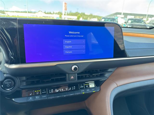 2025 Toyota Crown Signia Limited (Stk: T069338A) in Cranbrook - Image 15 of 19