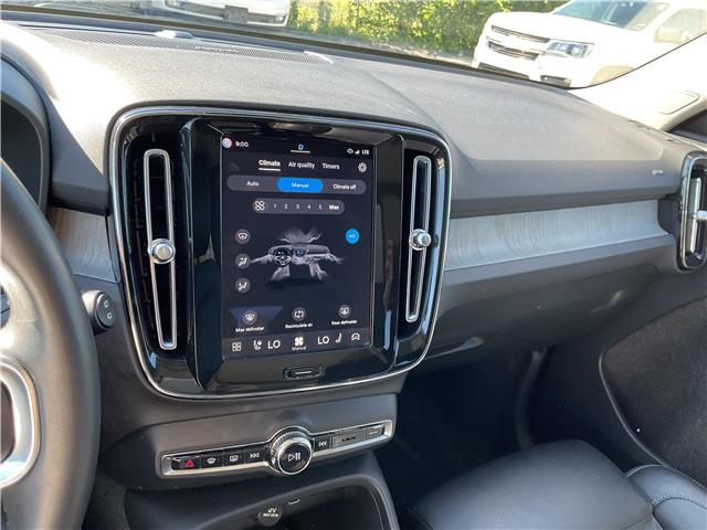 2024 Volvo XC40 B5 Ultimate Bright Theme (Stk: 260789) in Kingston - Image 28 of 34
