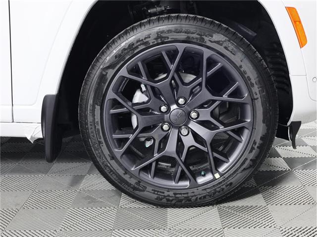 2026 Jeep Grand Cherokee Base (Stk: 26J136) in Calgary - Image 4 of 19