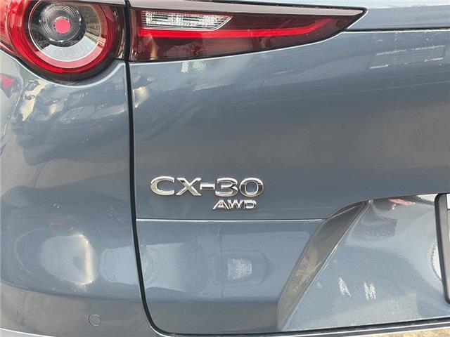 2026 Mazda CX-30 GT (Stk: 205358) in Surrey - Image 4 of 5