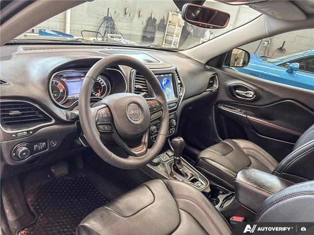 2022 Jeep Cherokee Trailhawk (Stk: 106465) in London - Image 13 of 26