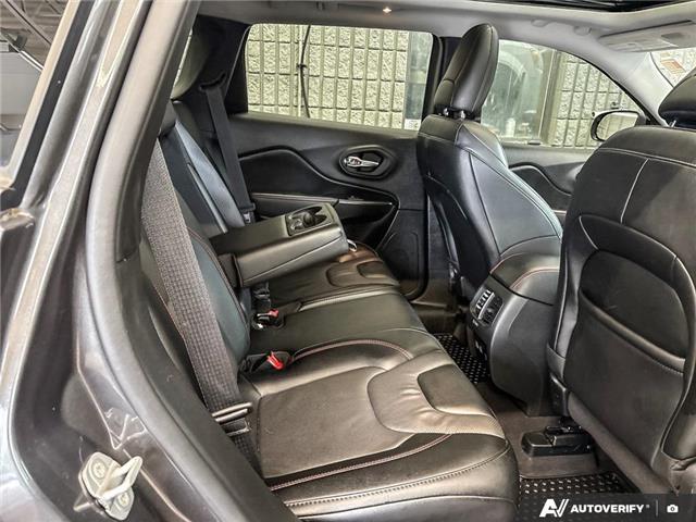 2022 Jeep Cherokee Trailhawk (Stk: 106465) in London - Image 23 of 26
