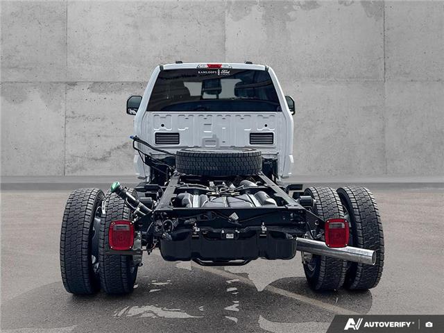 2026 Ford F-550 Chassis XLT (Stk: 0T6540) in Kamloops - Image 5 of 25