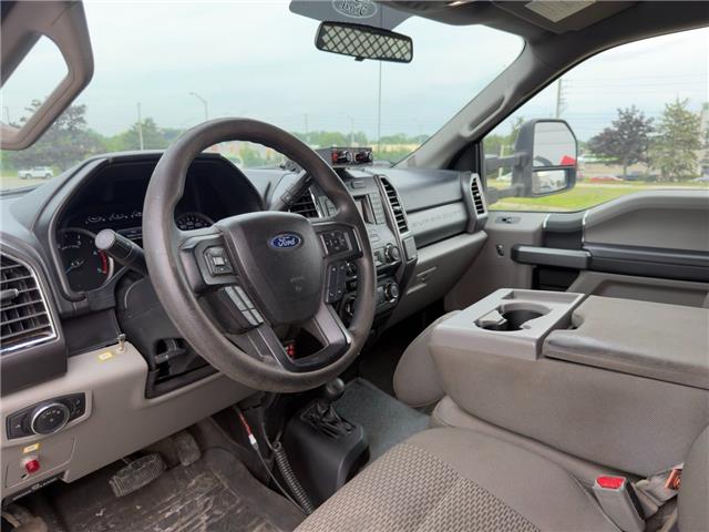 2017 Ford F-550 Chassis XLT (Stk: OFLP7428) in Oakville - Image 3 of 9