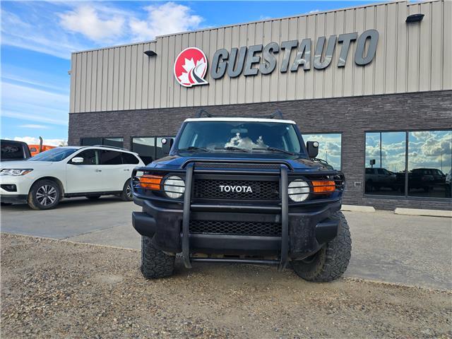 2007 Toyota FJ Cruiser Base in Saskatoon - Image 3 of 11