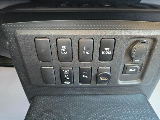 2007 Toyota FJ Cruiser Base in Saskatoon - Image 8 of 11