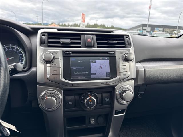 2018 Toyota 4Runner SR5 (Stk: 5819170X) in Cranbrook - Image 12 of 13
