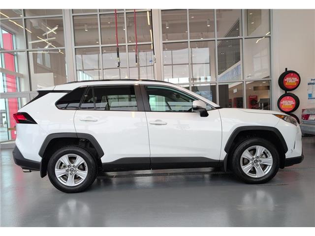 2020 Toyota RAV4 XLE (Stk: C1741A) in Lethbridge - Image 2 of 30