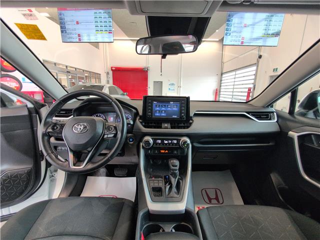 2020 Toyota RAV4 XLE (Stk: C1741A) in Lethbridge - Image 17 of 30