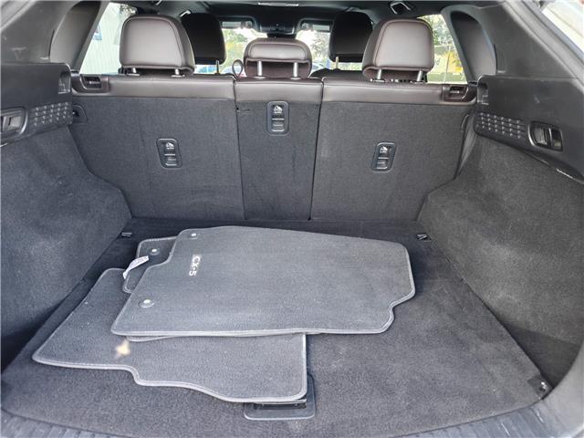2022 Mazda CX-5 Signature in Ottawa - Image 15 of 29