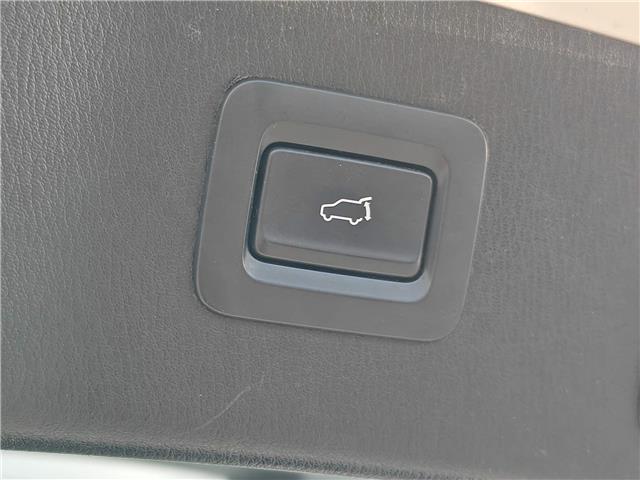 2022 Mazda CX-5 Signature in Ottawa - Image 24 of 29