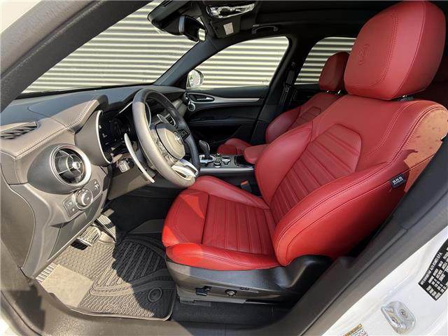 2024 Alfa Romeo Stelvio ti (Stk: U11202A) in London - Image 9 of 33